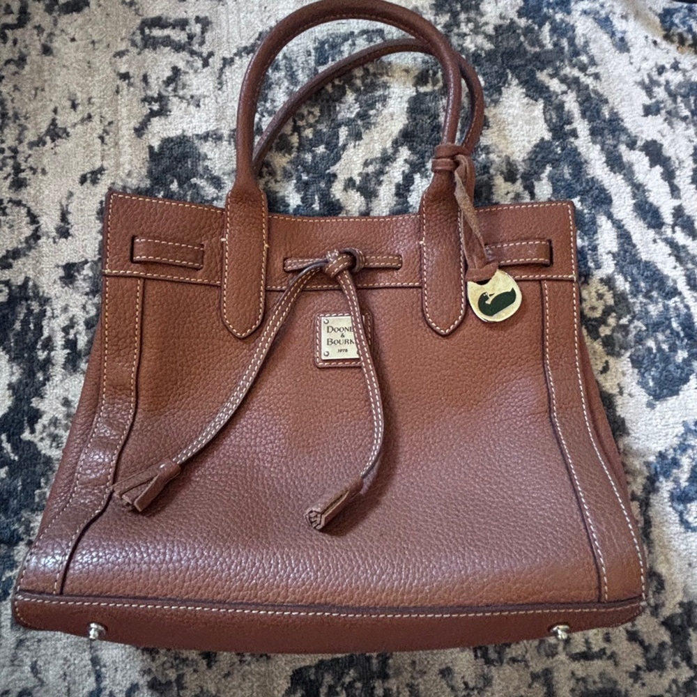 DOONEY AND BOURKE LIMITED
EDITION *Carmel Pebble Genuine Leather Tote